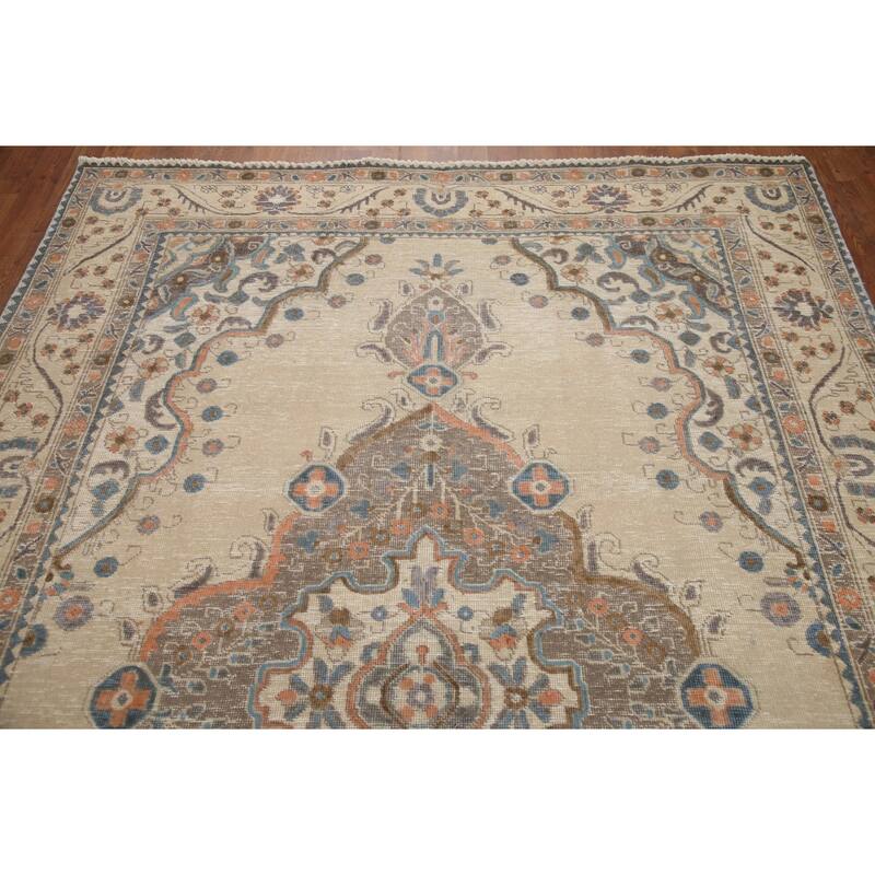 Hand Knotted Oriental 100% Wool Carpet Traditional Medallion Beige & Ivories Tabriz Area Rug - 9' 5'' X 6' 5''