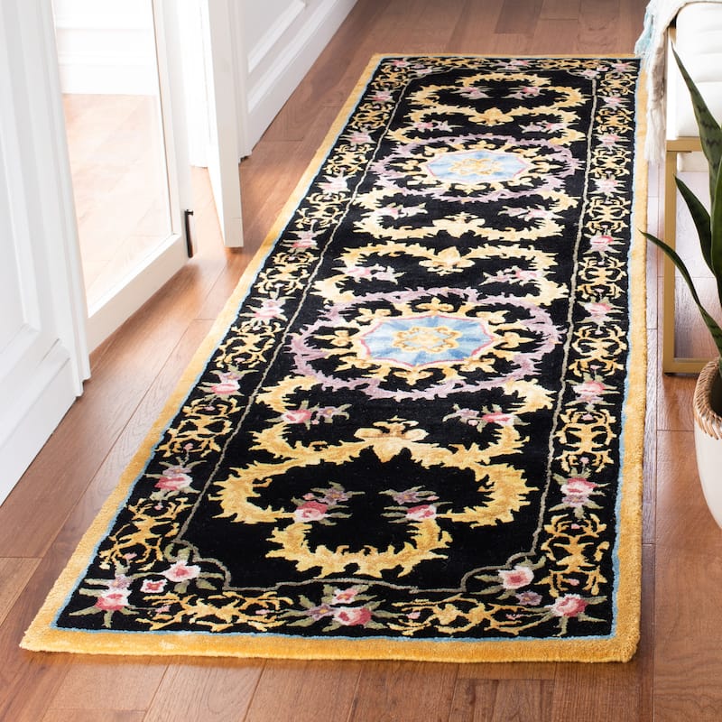 SAFAVIEH Handmade Savonnerie Nabihah Traditional Oriental Wool Rug
