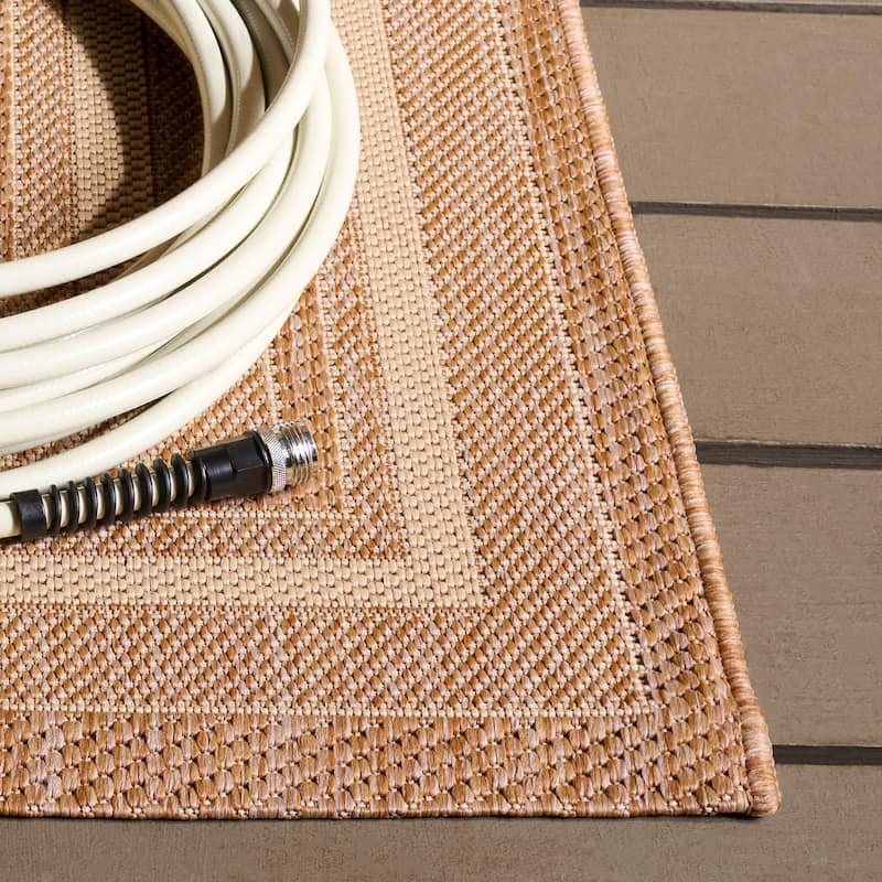 SAFAVIEH Courtyard Vickie Indoor/Outdoor Waterproof Patio Backyard Rug