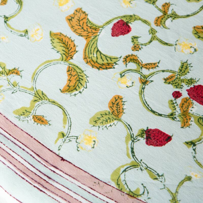 Strawberry Blue Tablecloth 59x86
