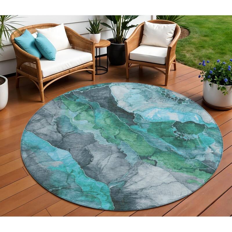 HomeRoots Floral Transitional Rectangle Outdoor Rug - 8' Round