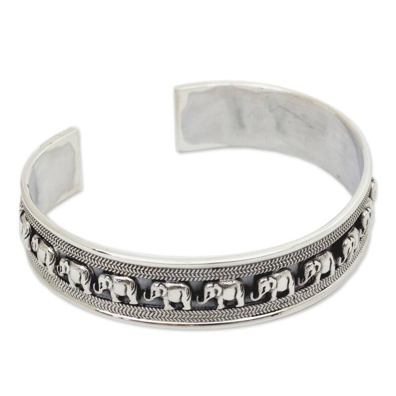 Novica Handmade Elephant Parade Sterling Silver Cuff Bracelet - 7'6" x 9'6"