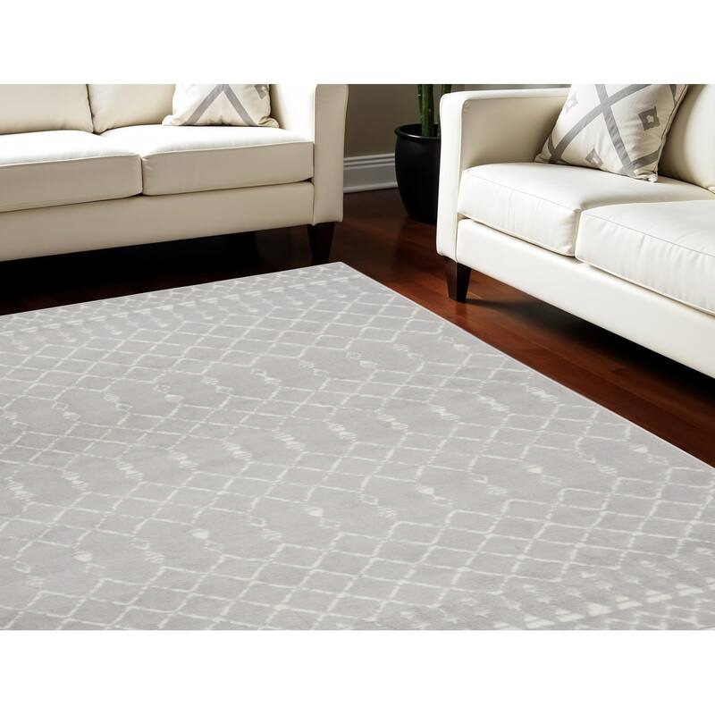 Power Loomed Geometric Modern Stain Resistant Area Rug - 72' X '48' X '0.39 - Lavender/Ivory - Rectangle