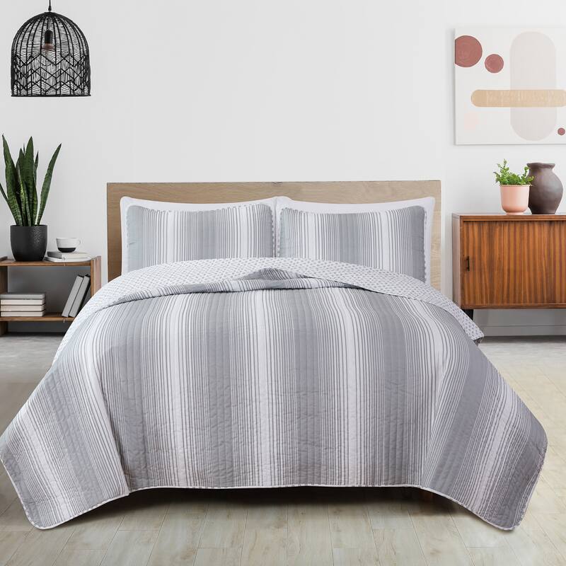 Luxurious Striped Microfiber Quilt Set With Shams - Grey - King