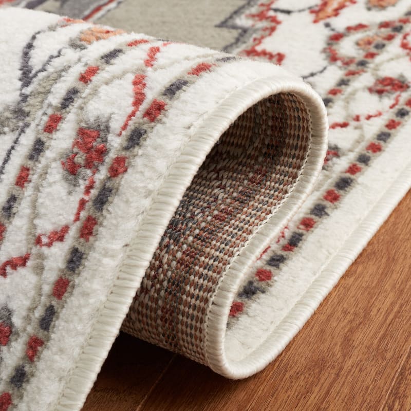 SAFAVIEH Pyramid Peroline Traditional Oriental Rug