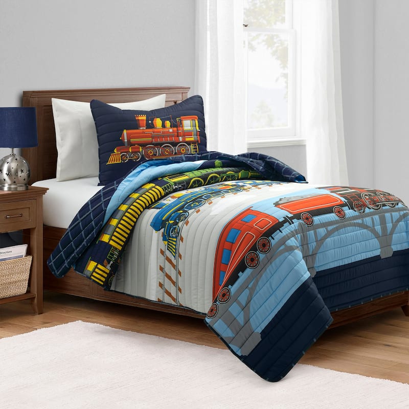 Lush Decor Steam Trains Quilt - Twin