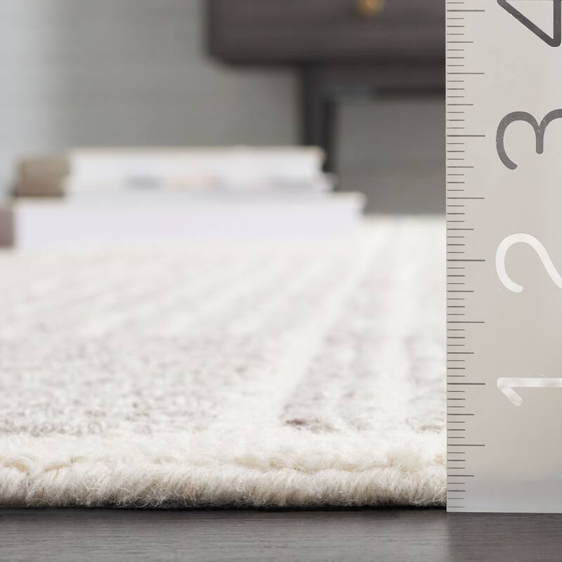 SAFAVIEH Handmade Renewal Annalise Contemporary Rug