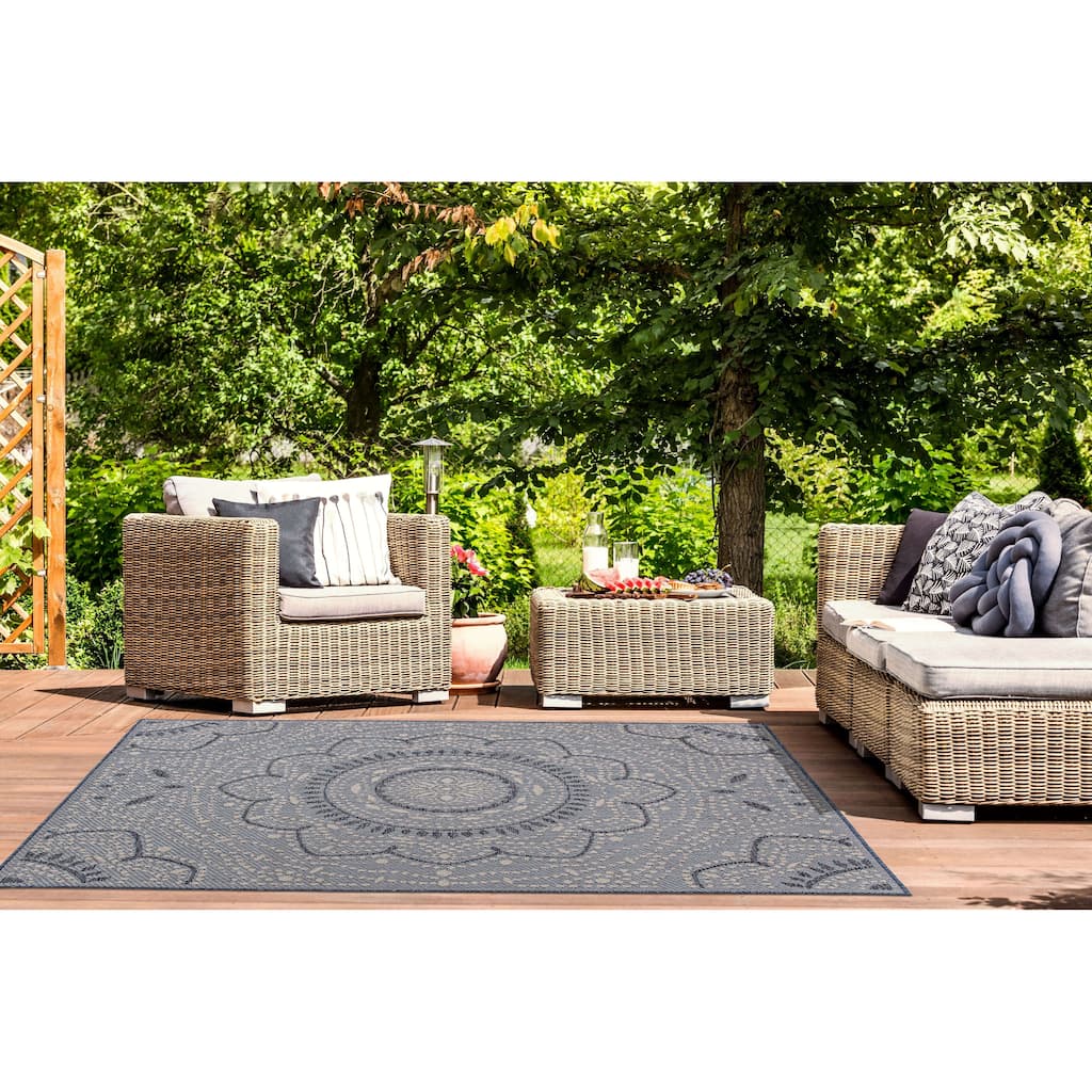 Porch & Den Portia Oriental Medallion Indoor/Outdoor Area Rug