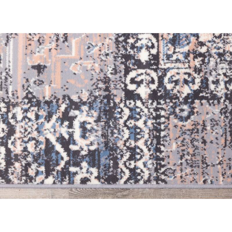 Florence Collection - Pink/Cream Patchwork Rug - 4'7" x 6'7"