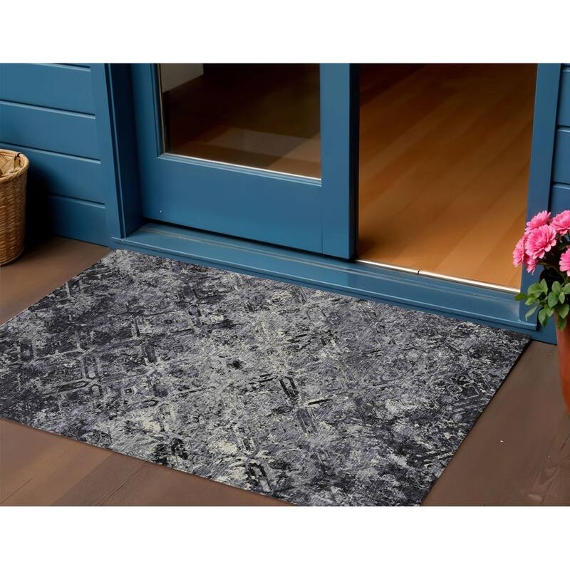 HomeRoots Geometric Transitional Rectangle Outdoor Rug - 3' x 5'