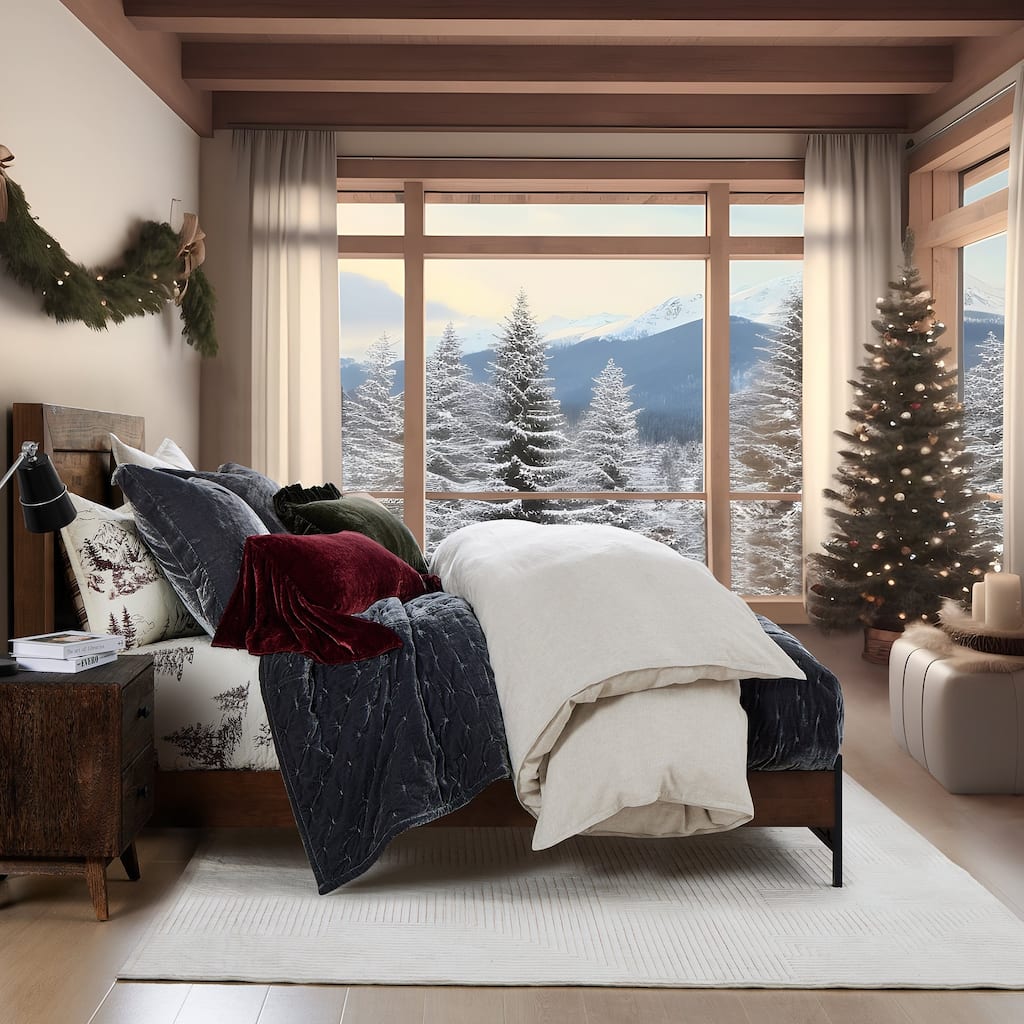 HiEnd Accents Stella Solid Color Faux Silk Velvet Romantic Modern Rustic 1 Piece Quilt