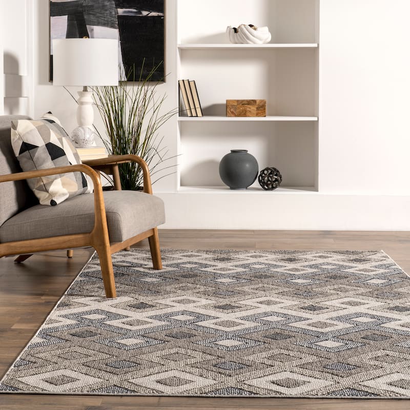 Nuloom Kris Transitional Diamond Indoor/Outdoor Area Rug