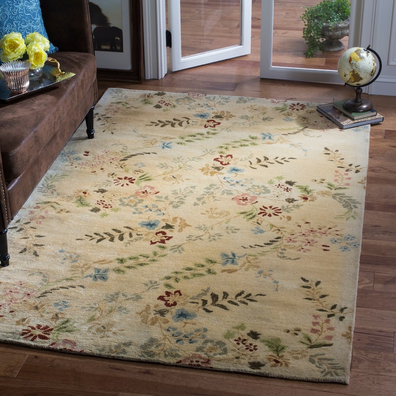 SAFAVIEH Handmade Metro Alaitz French Country Floral Wool Rug - 5' x 8' - Ivory/Multi