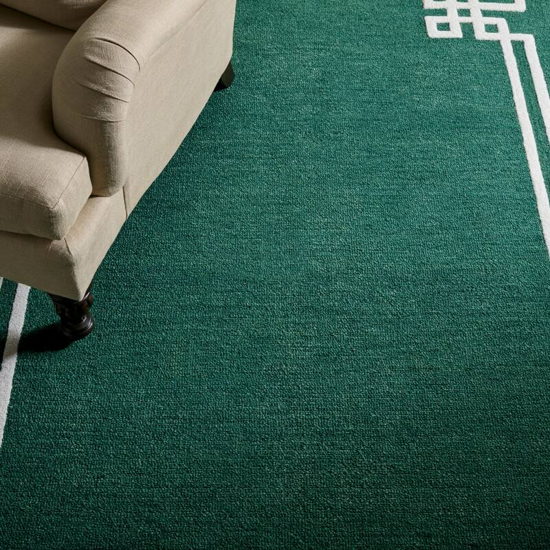 Martha Stewart by SAFAVIEH Handmade Fulgenzia Wool Rug