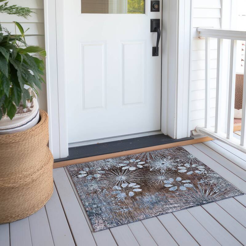 Machine Washable Indoor/ Outdoor Floral Geo Chantille Rug - Brown - 1'8" x 2'6"