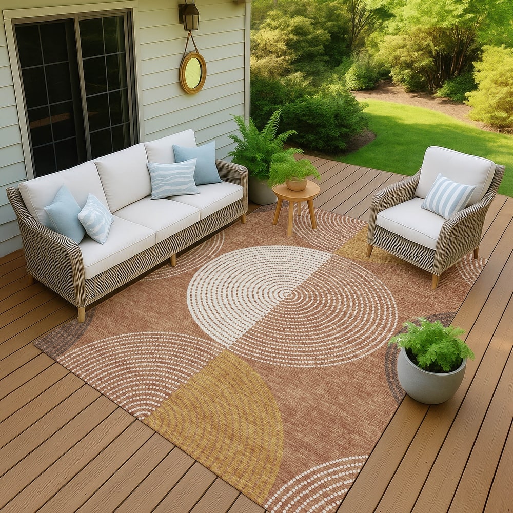 Machine Washable Indoor/ Outdoor Casual Circles Chantille Rug