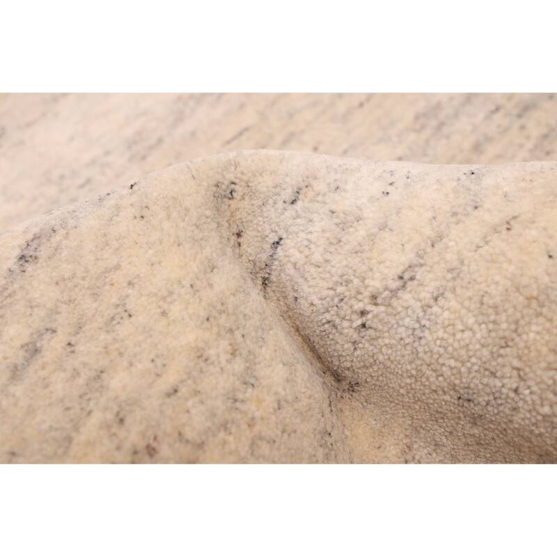 ECARPETGALLERY Hand-knotted Pak Finest Gabbeh Ivory Wool Rug - 4'2 x 6'0