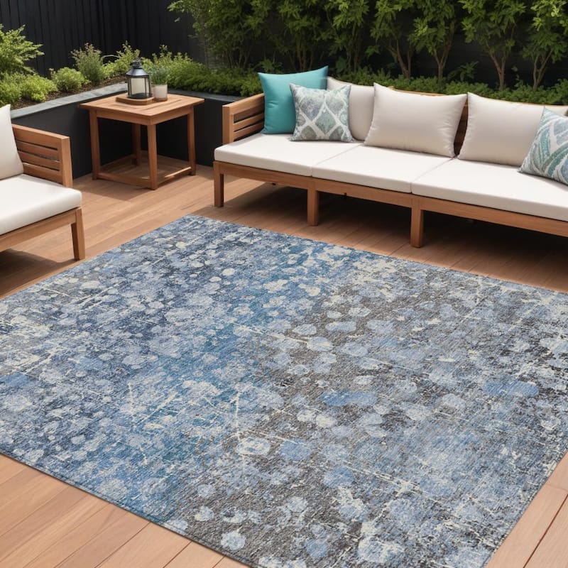 HomeRoots Abstract Transitional Rectangle Outdoor Rug - 10' X 14'