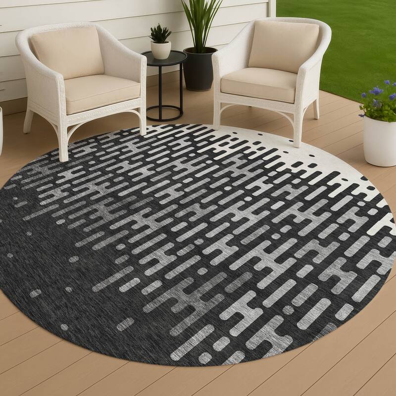 Machine Washable Indoor/ Outdoor Modern Kingman Chantille Rug - Black - 8' x 8'