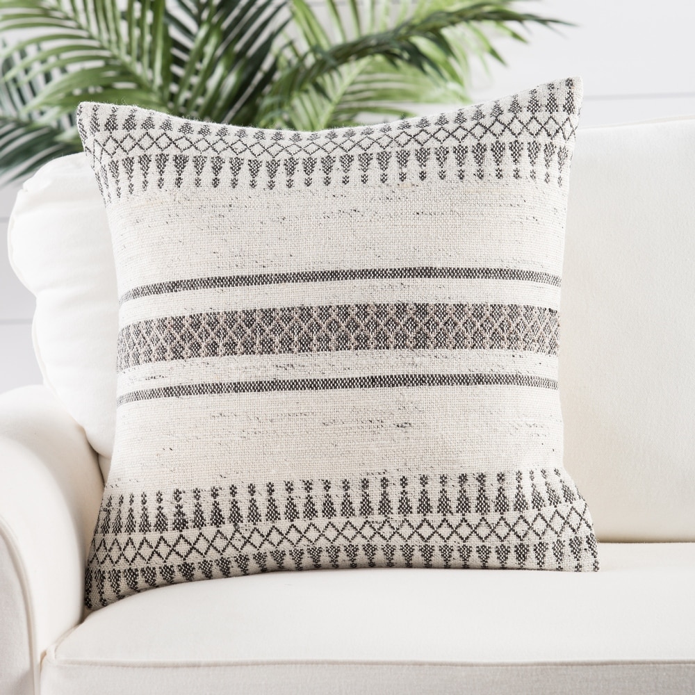 Coastal pillows bed bath and beyond store