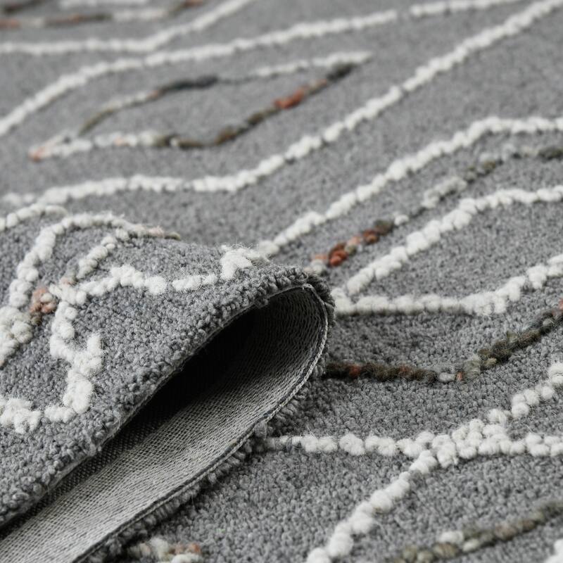 Bakari Tania Hand-Hooked Wool Area Rug