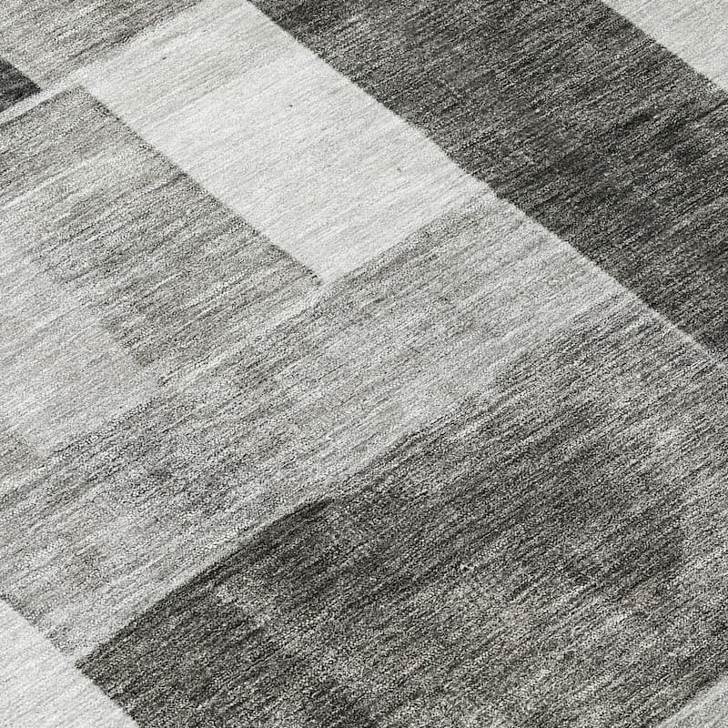 Machine Washable Indoor/ Outdoor Contemporary Geo Chantille Rug