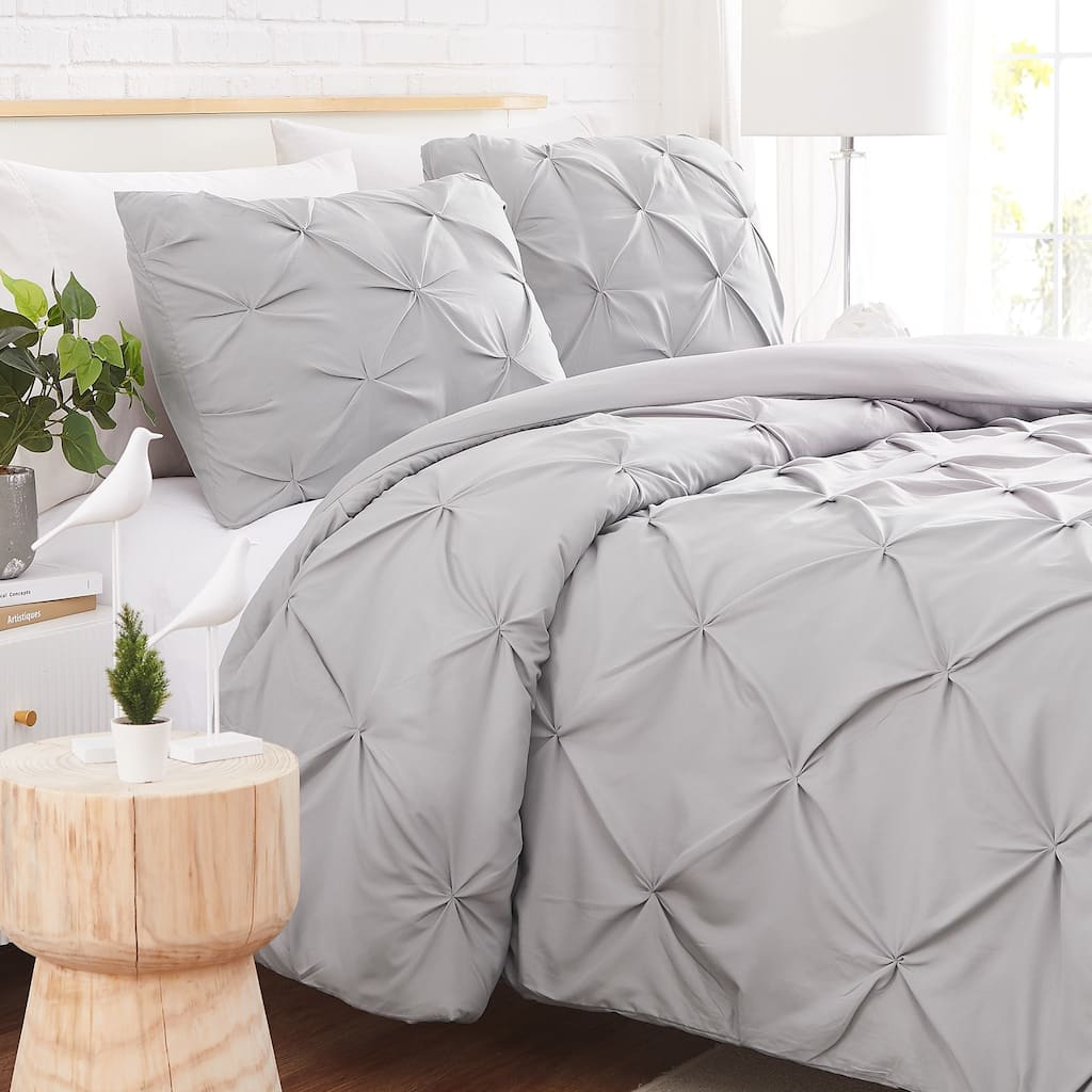 Pintuck 3 piece Duvet Cover Set