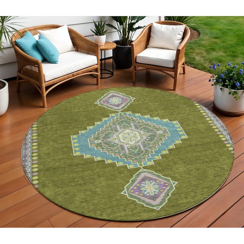 HomeRoots Oriental Traditional Rectangle Outdoor Rug - 8' Round