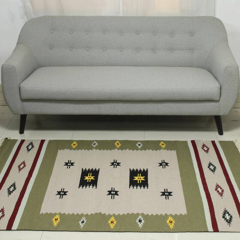 Handmade Spring Allure Wool area rug (India ) - Big