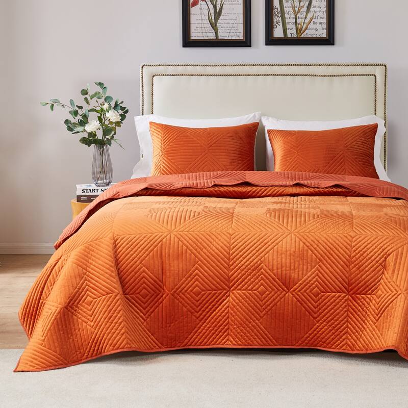 Barefoot Bungalow Riviera Velvet Modern Quilt and Pillow Sham Set - Spice - King - Cal King