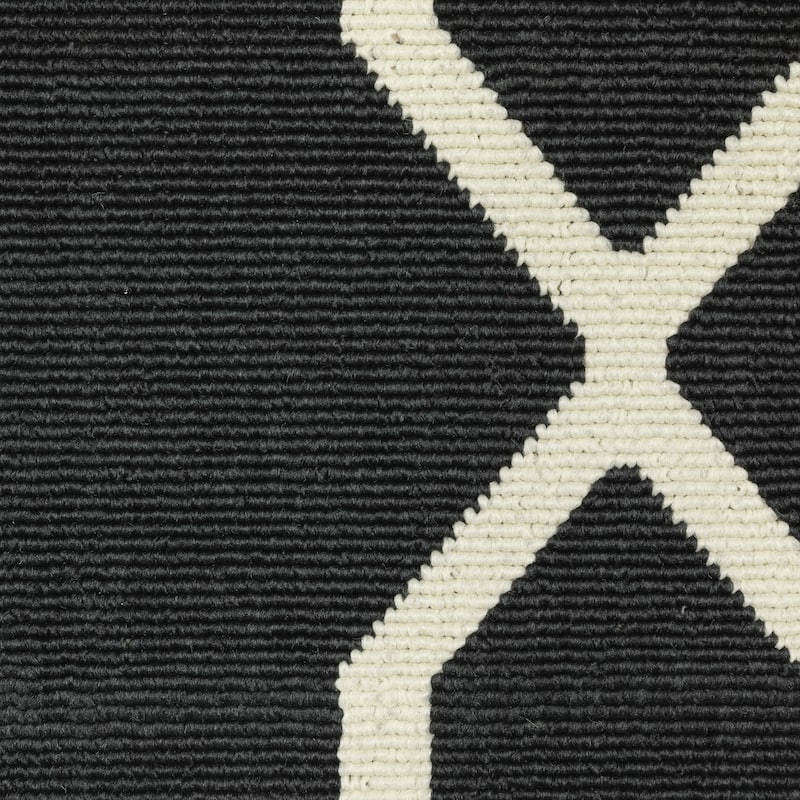 Vista Home Malta Lattice Black/ Off-White Indoor Outdoor Area Rug.
