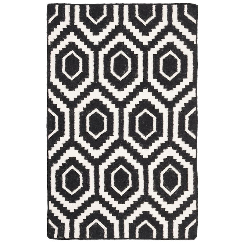 SAFAVIEH Handmade Flatweave Dhurries Roya Modern Moroccan Wool Rug - 2'6" x 4' - Black/Ivory