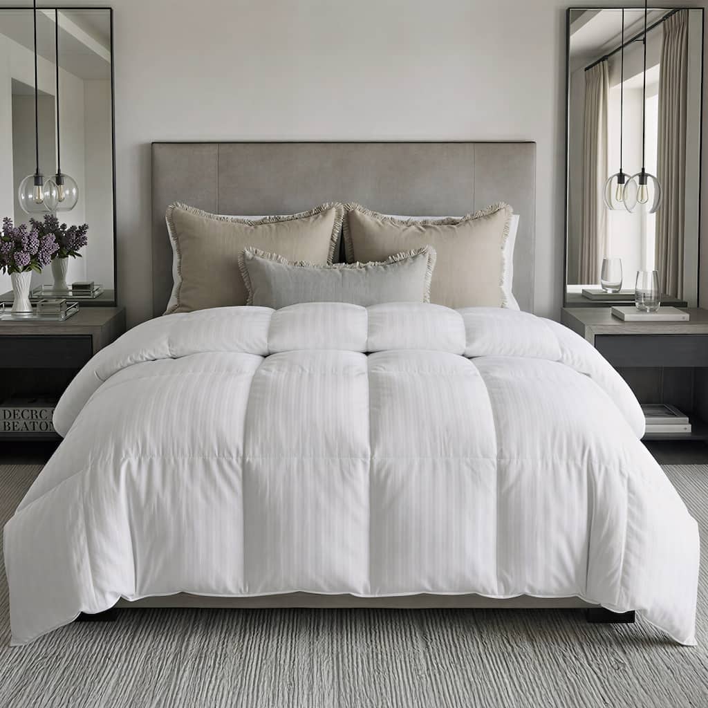 Hotel Grand Oversized 500 Thread Count Extra Warmth Siberian White Down Comforter