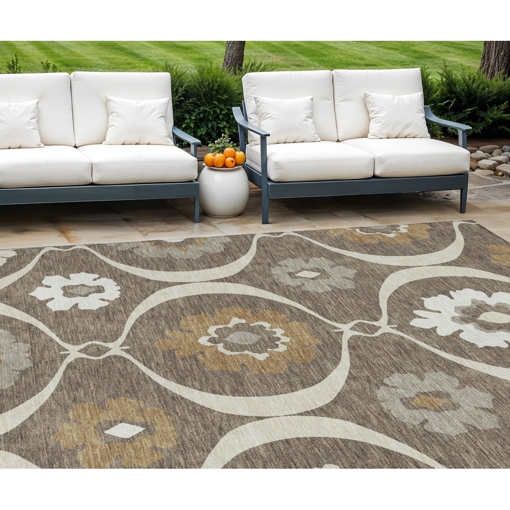 HomeRoots Medallion Transitional Rectangle Outdoor Rug