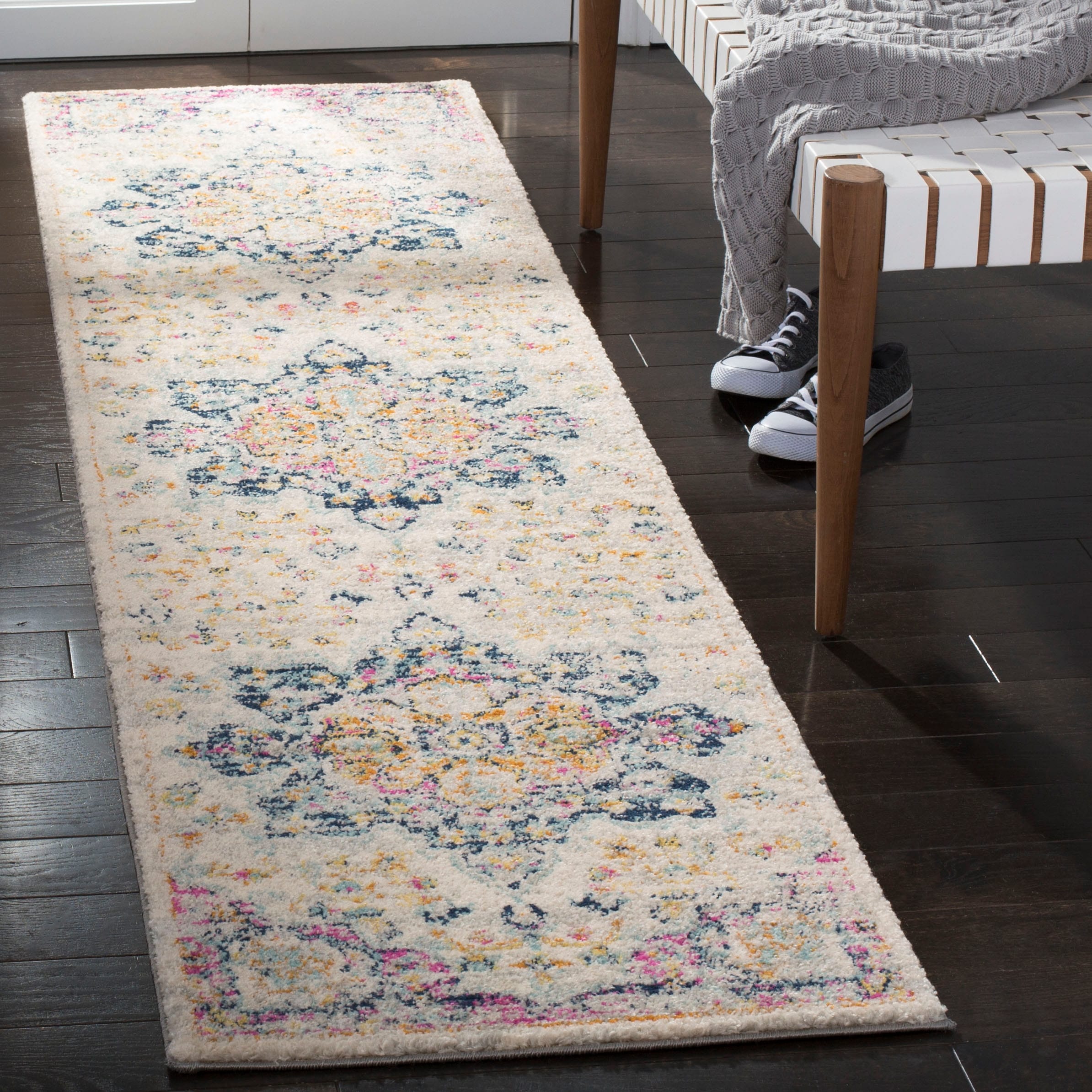 SAFAVIEH Madison Peggie Vintage Boho Medallion Rug