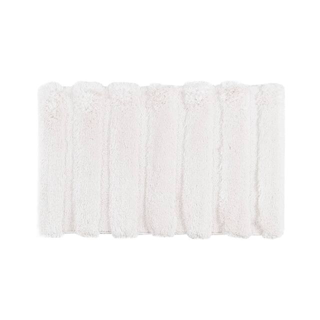 Madison Park Tufted Pearl Channel Solid Bath Rug