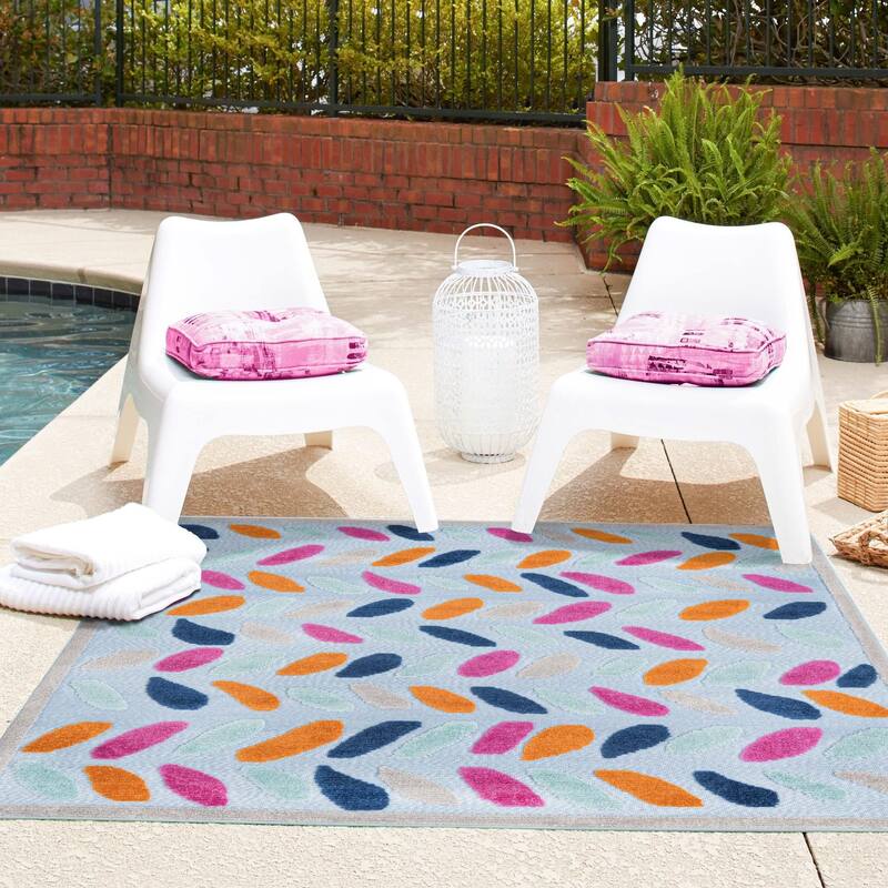 Outdoor Denver Collection Area Rug