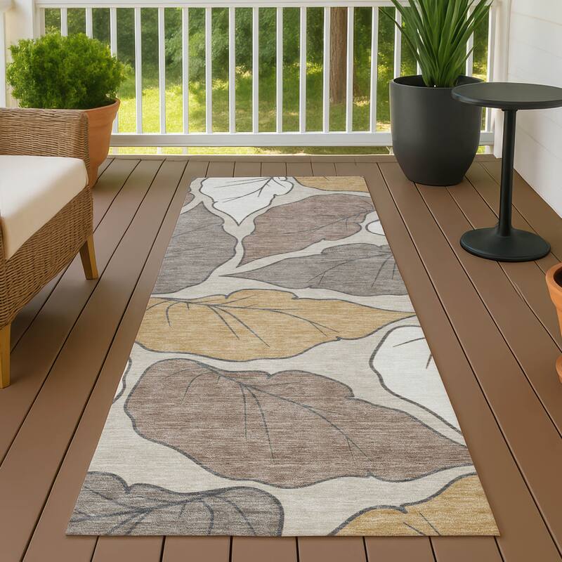 Machine Washable Indoor/ Outdoor Contemporary Floral Chantille Rug - Linen - 2'3" x 7'6"