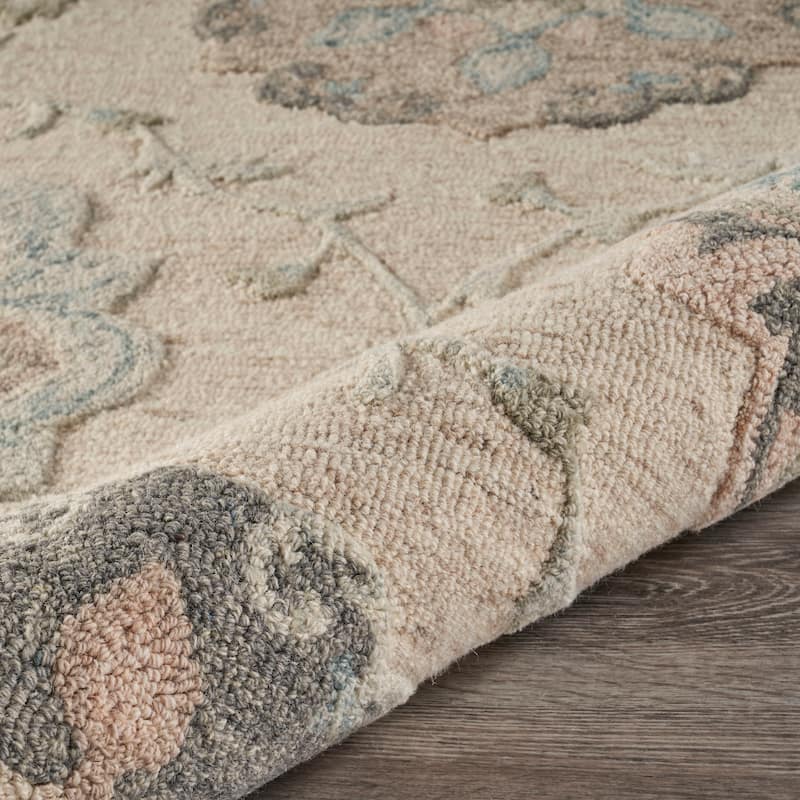 Sevita Delicate Traditional Floral Area Rug