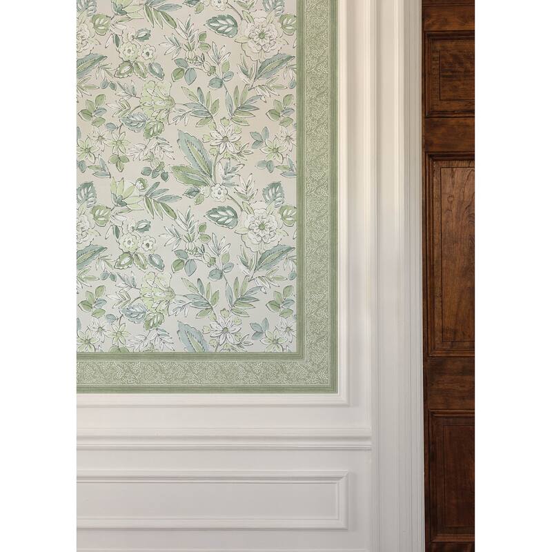 Chesapeake Carved Floral Green Trim Wall Border
