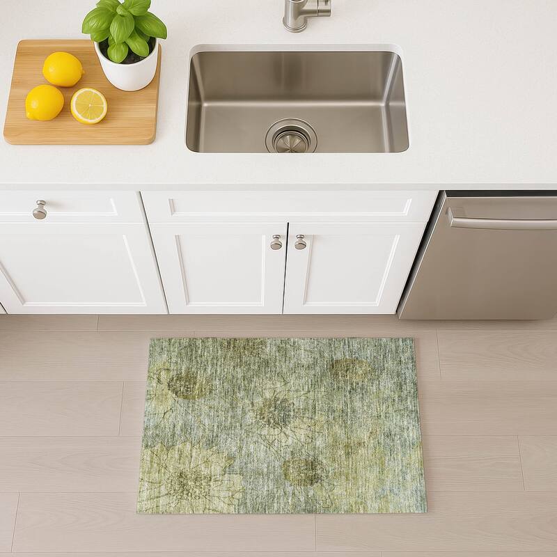 Machine Washable Indoor/ Outdoor Contemporary Floral Chantille Rug