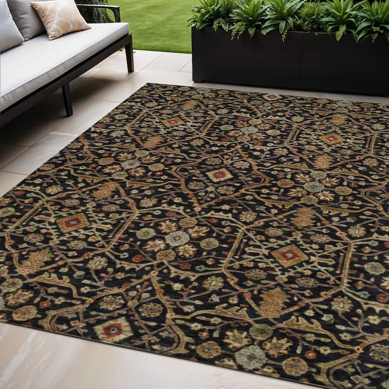 HomeRoots Floral Transitional Rectangle Outdoor Rug - 5' X 8'