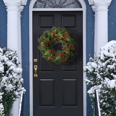 30" Uv Pine/Magnolia/Berry Spruce Wreath - Green - 30