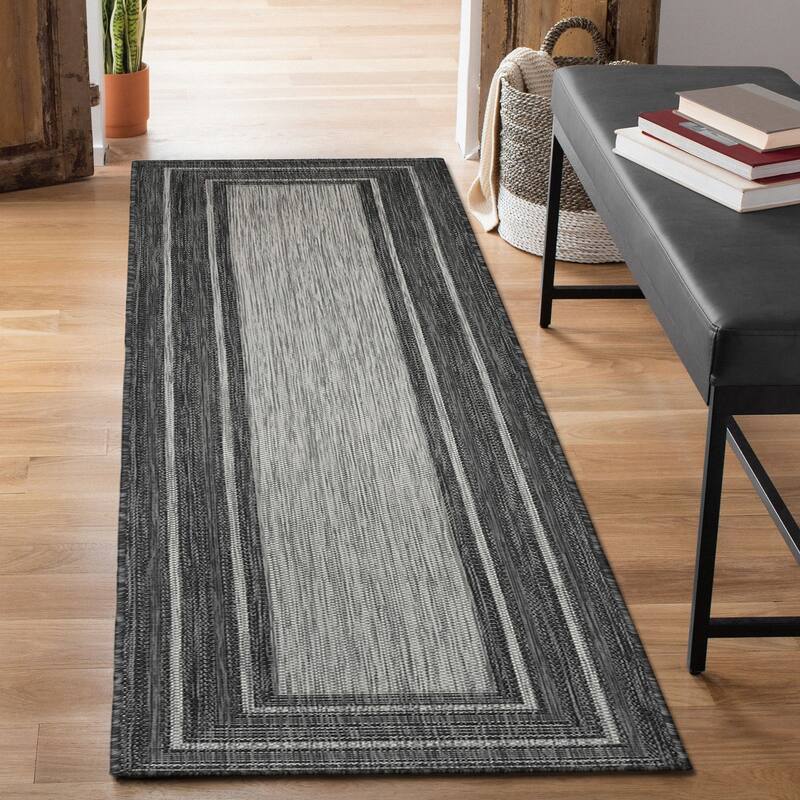 Liora Manne Carmel Multi Border Indoor/ Outdoor Area Rug