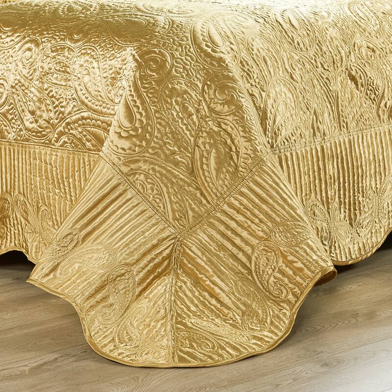 Serenta Quilted Satin 4-piece Bedspread Set