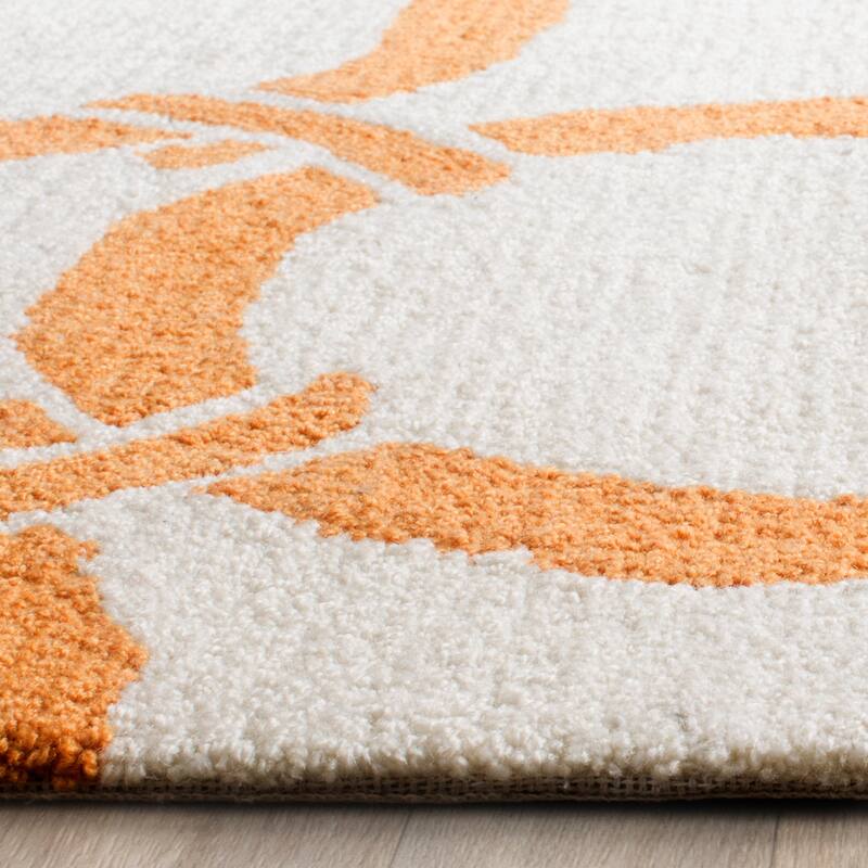 SAFAVIEH Handmade Four Seasons Aile Floral Rug