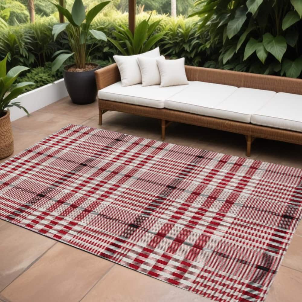 HomeRoots Plaid Transitional Rectangle Outdoor Rug