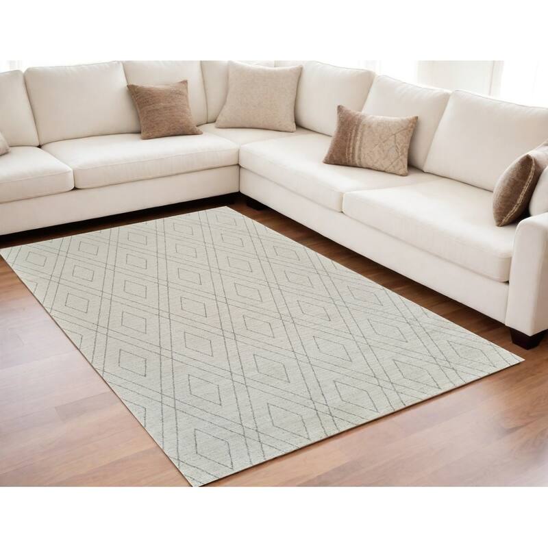Bevi Abstract Modern Non Skid Stain Resistant Woven Durable Area Rug By HomeRoots - 63.52' X '63.52' X '0.55 - Cream/Onyx - Rectangle