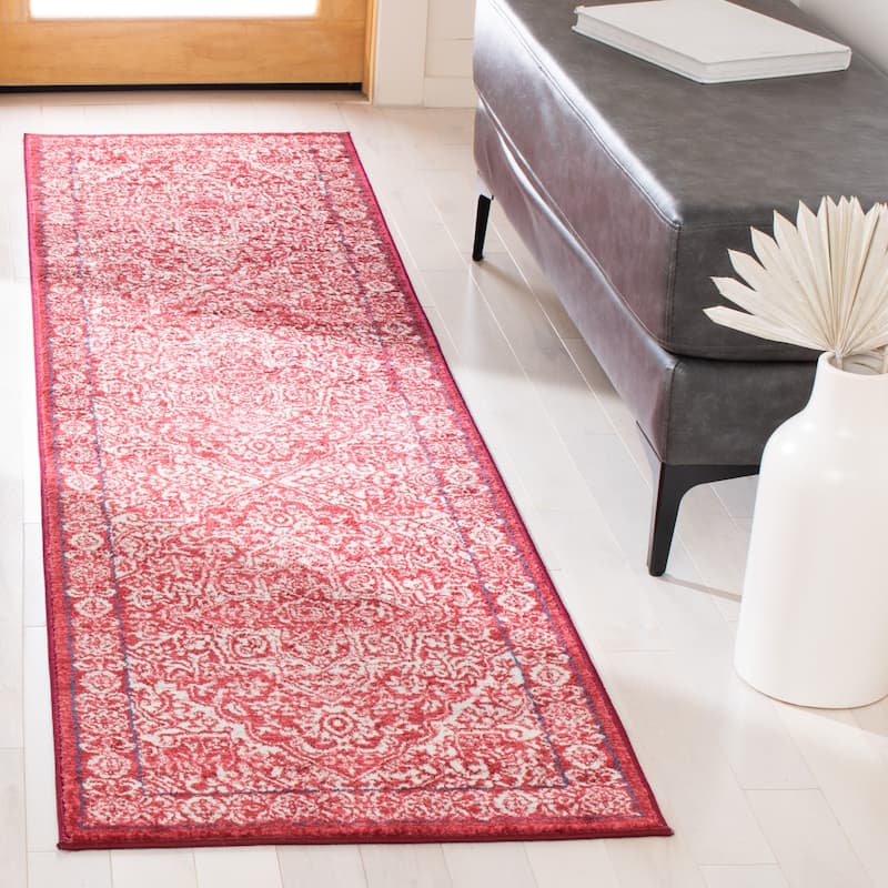 SAFAVIEH Brentwood Þordis Oriental Medallion Rug - 2' x 6' Runner - Red/Ivory
