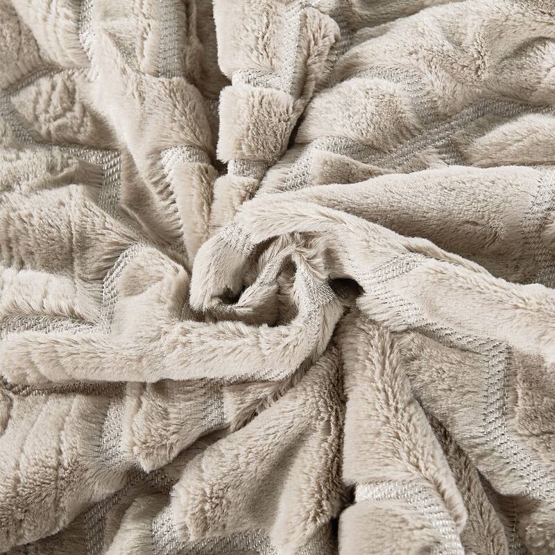 Geo Tatami Fauxfur Throw Blanket with 2 Pillow Shells